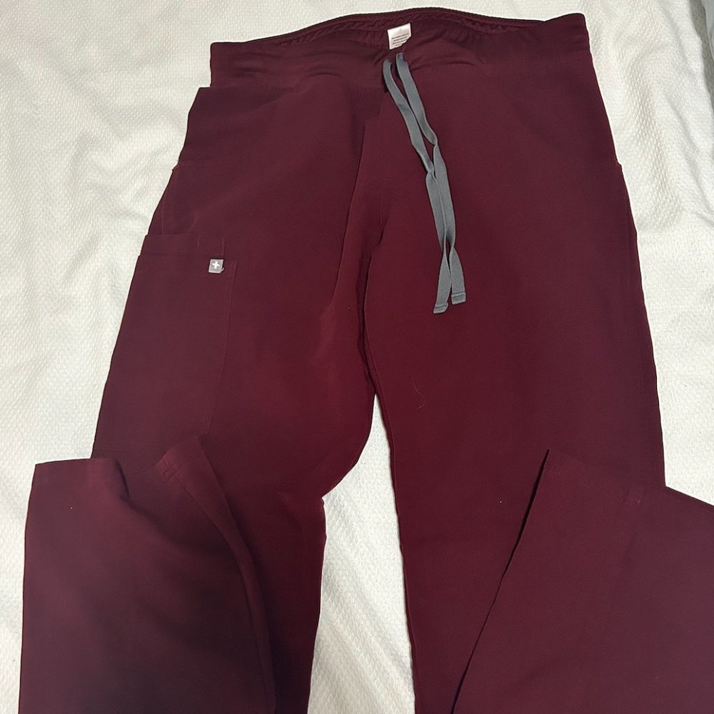 Figs Yola Scrub Pants- M, Burgundy
